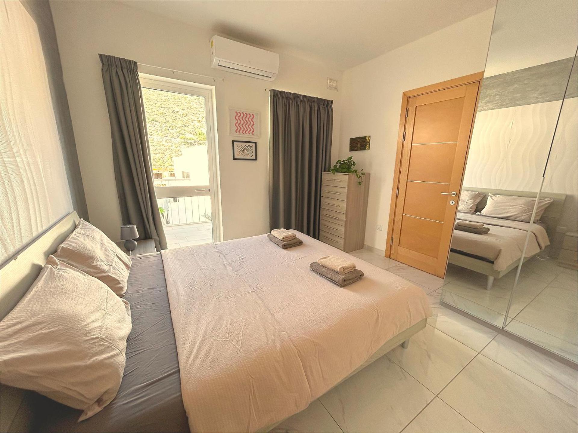 Arzella Apartments Xlendi Stylish Stay Near Beach Local Eats Exterior foto